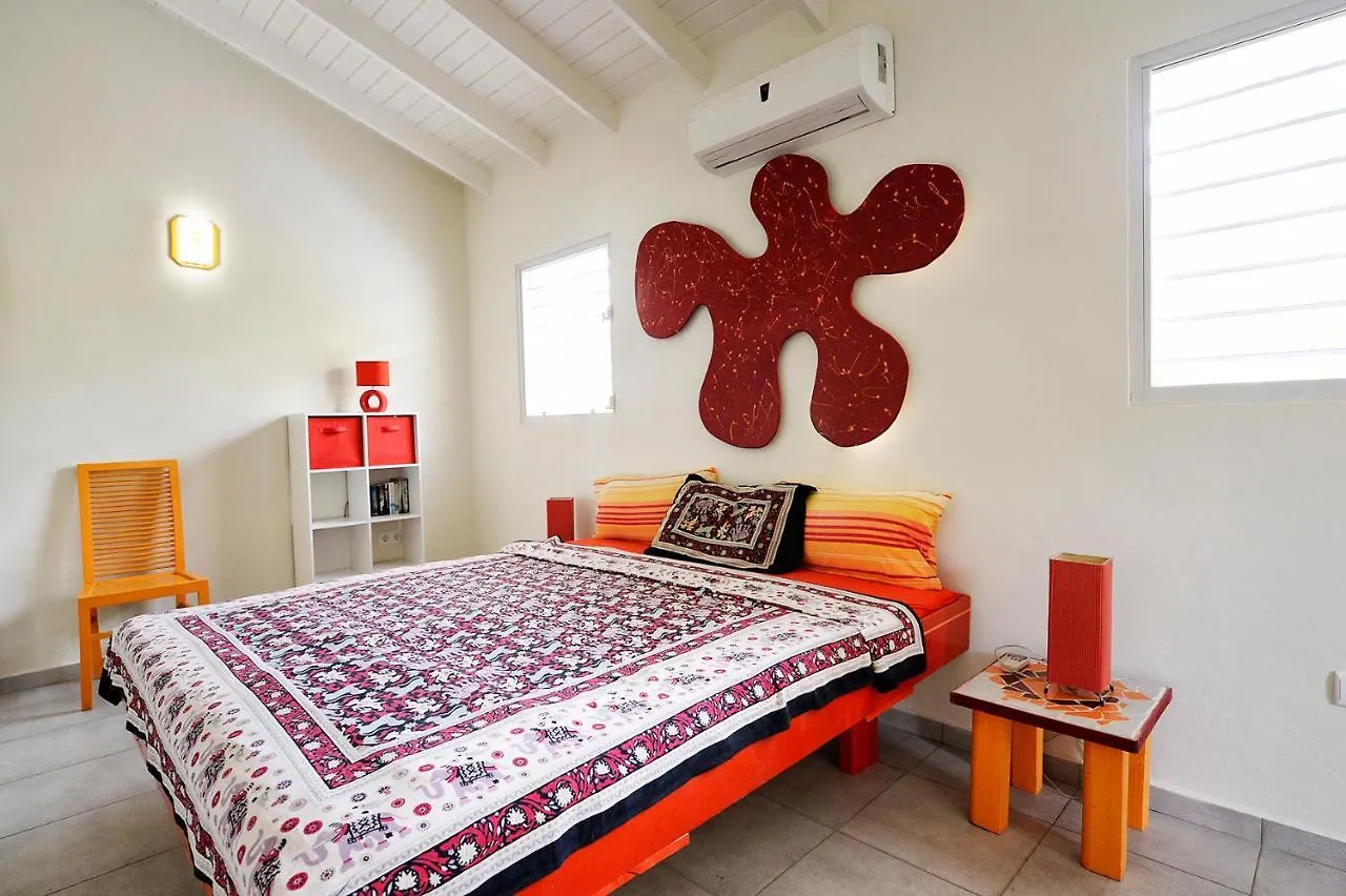 Don Genaro Apartments Barber