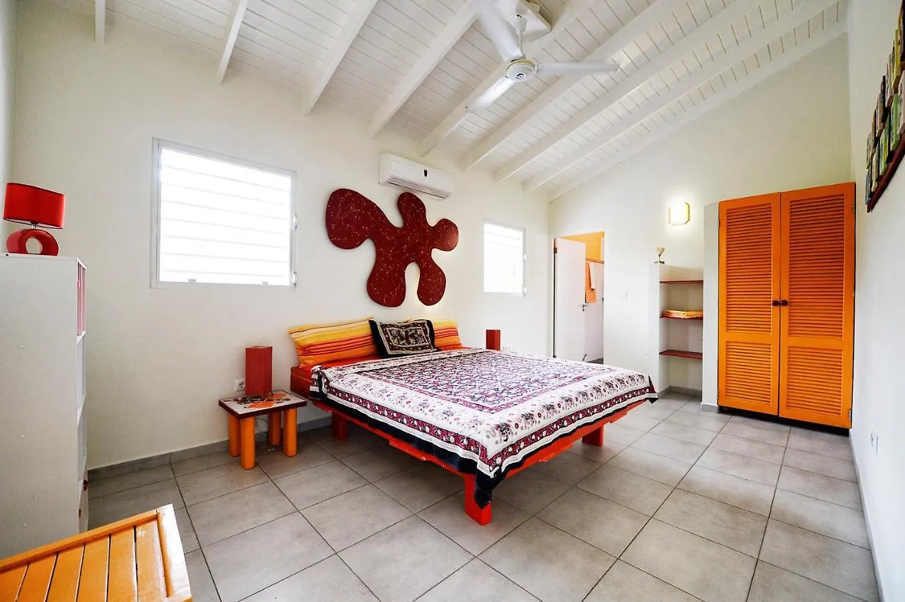 Don Genaro Apartments Barber